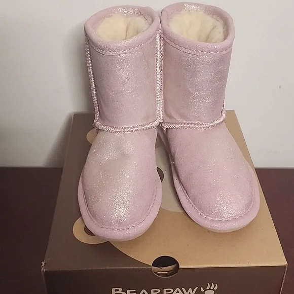 Bearpaw - Picture 1 of 5